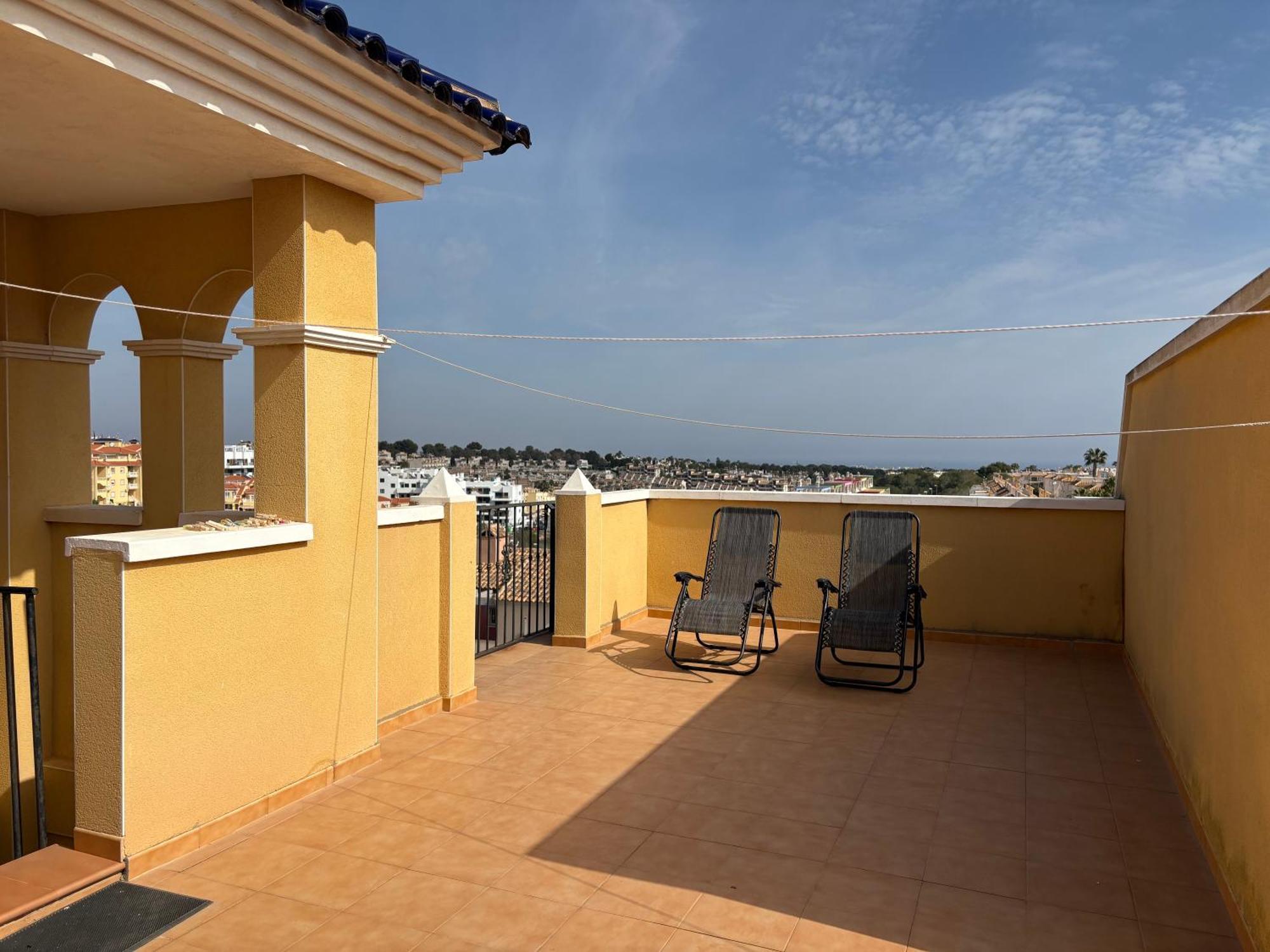 Top Floor Spacious Apartment With Roof Terrace อาลิกันเต ภายนอก รูปภาพ
